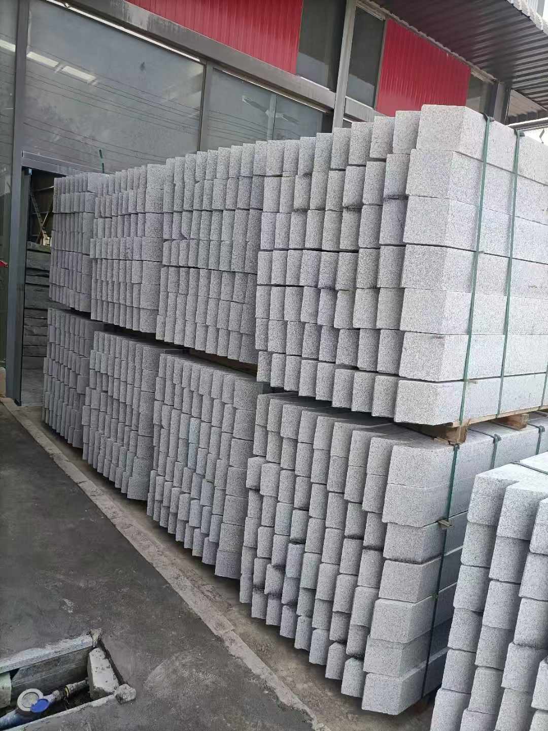 扬州芝麻白树围石 树池