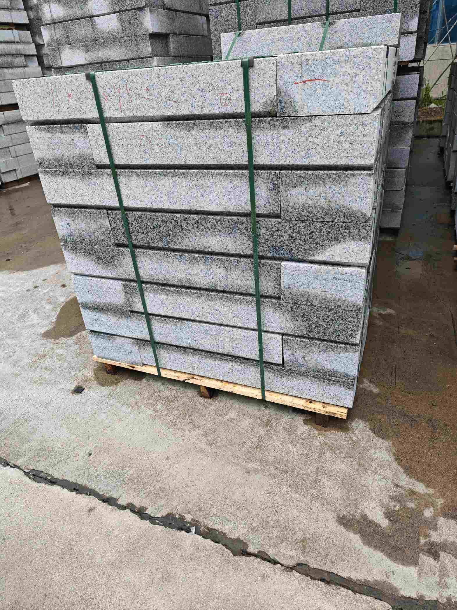 扬州芙蓉白路牙石，马路牙子